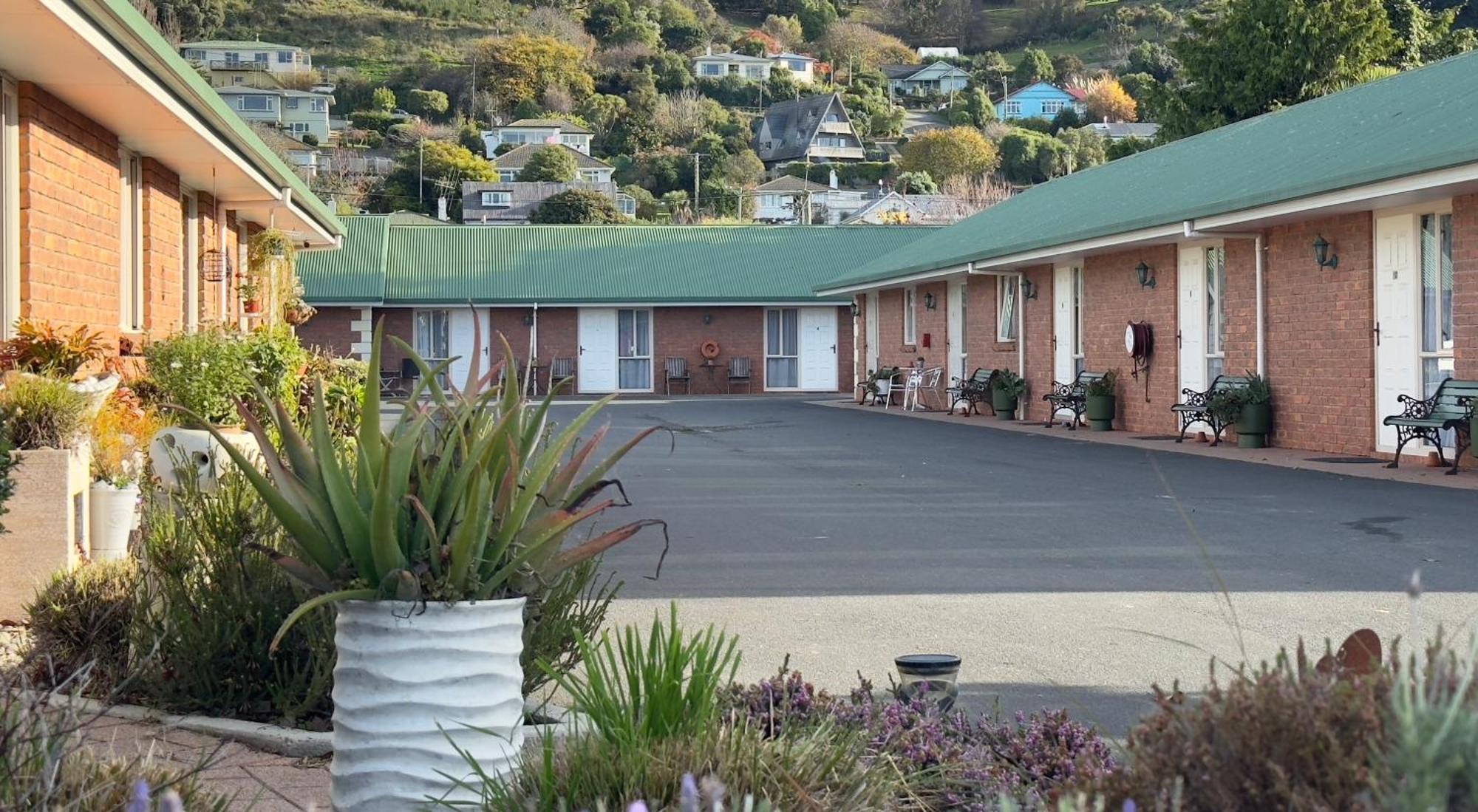 Asure Ambassador Motor Lodge Oamaru Eksteriør billede